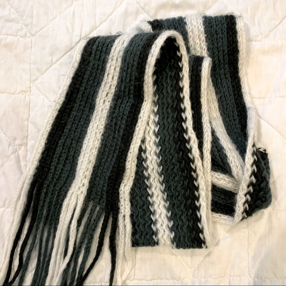 🎁‼️ Striped Fashionable Scarf 🧣
